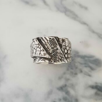 layered-texture-ring-in-size-v-12-by-corinne-lomon-Corinne Lomon-307121