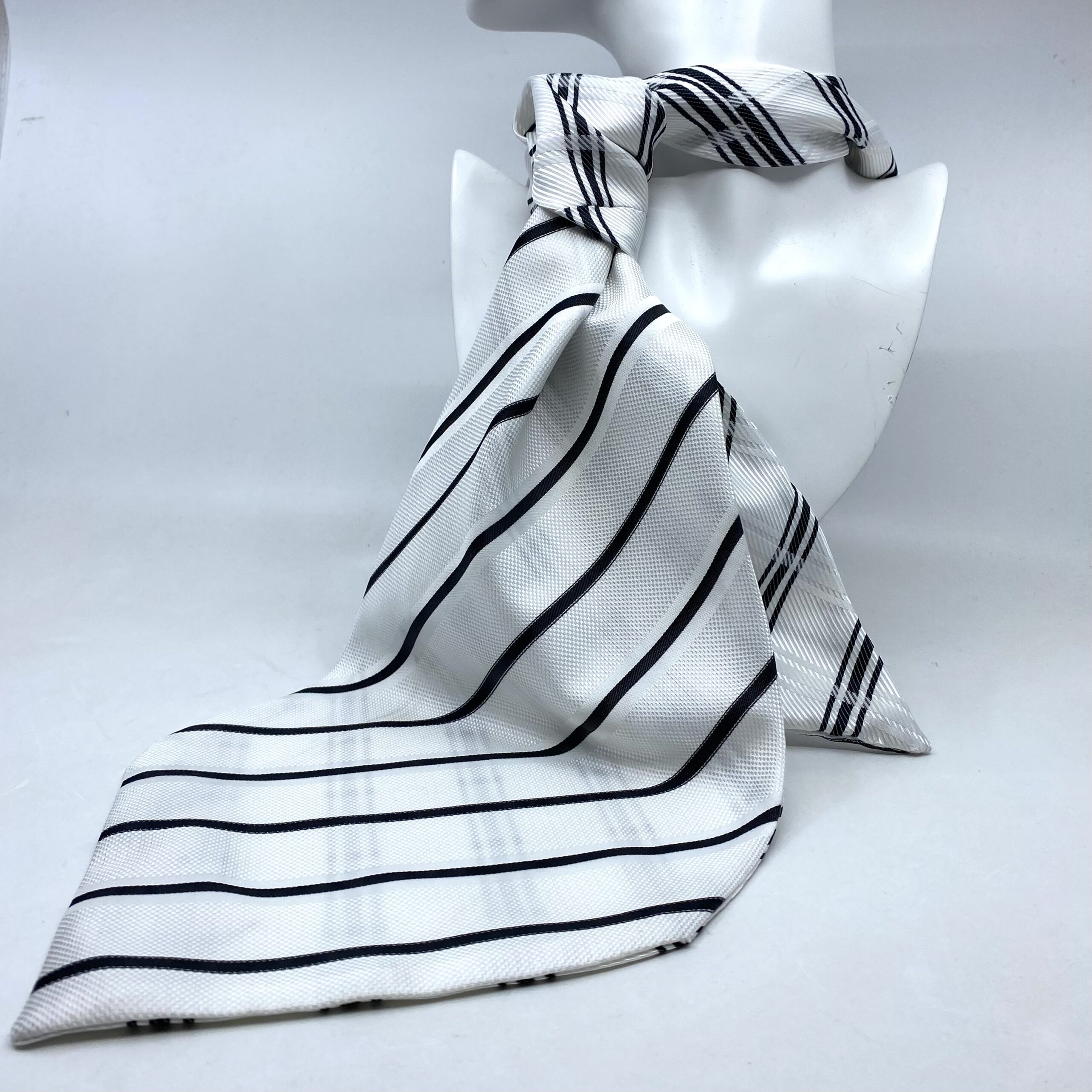 Black and white striped twilly by Judith Scott Upcycling in.cube8r