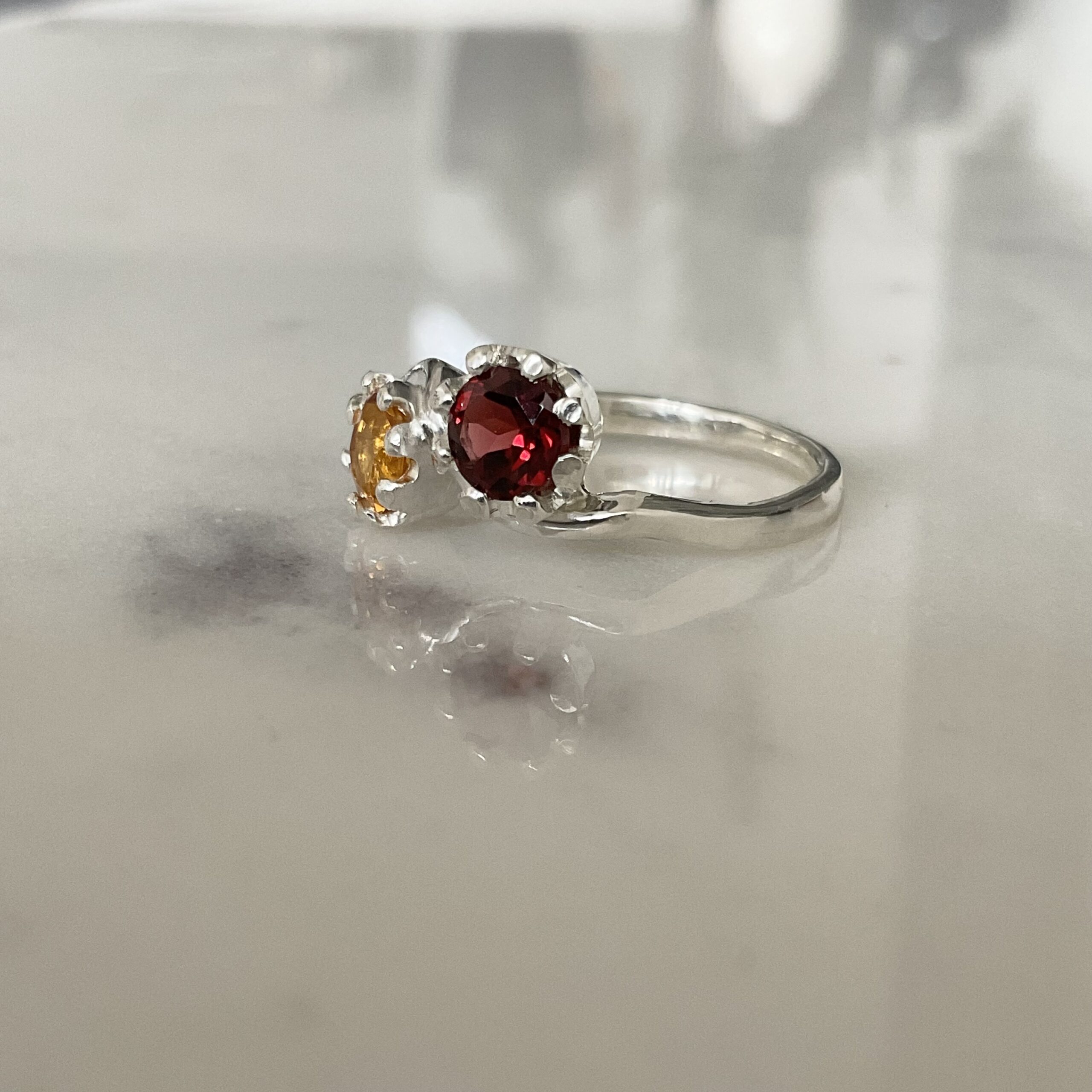 Toi et moi ring Size M by Artefact Fine Jewellery Toi et moi ring Size M by Artefact Fine Jewellery - Image 4