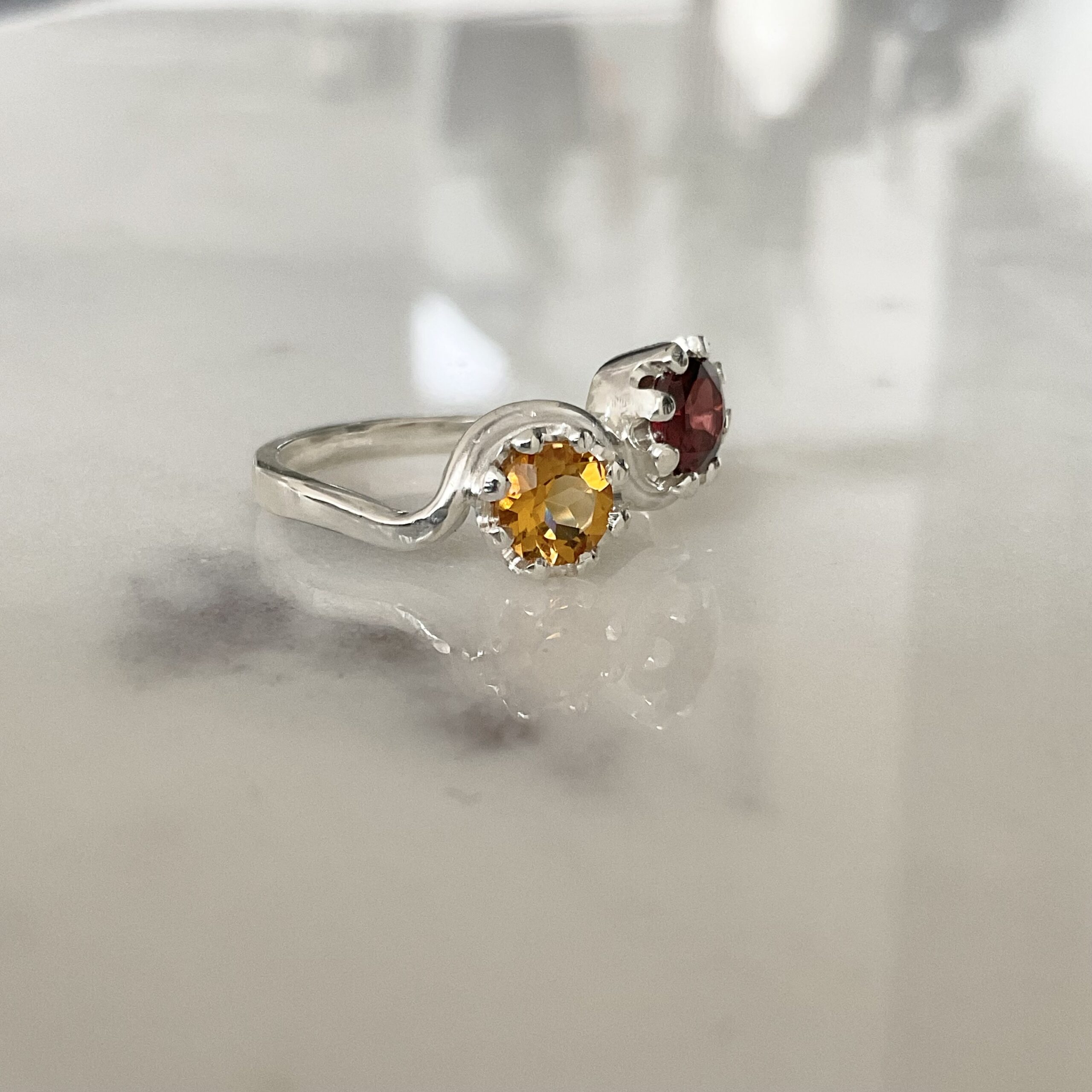 Toi et moi ring Size M by Artefact Fine Jewellery Toi et moi ring Size M by Artefact Fine Jewellery - Image 5