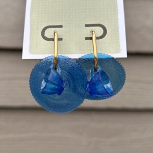 Tea cup and saucer earrings by alittlecoy