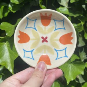 Tulips and stars dish