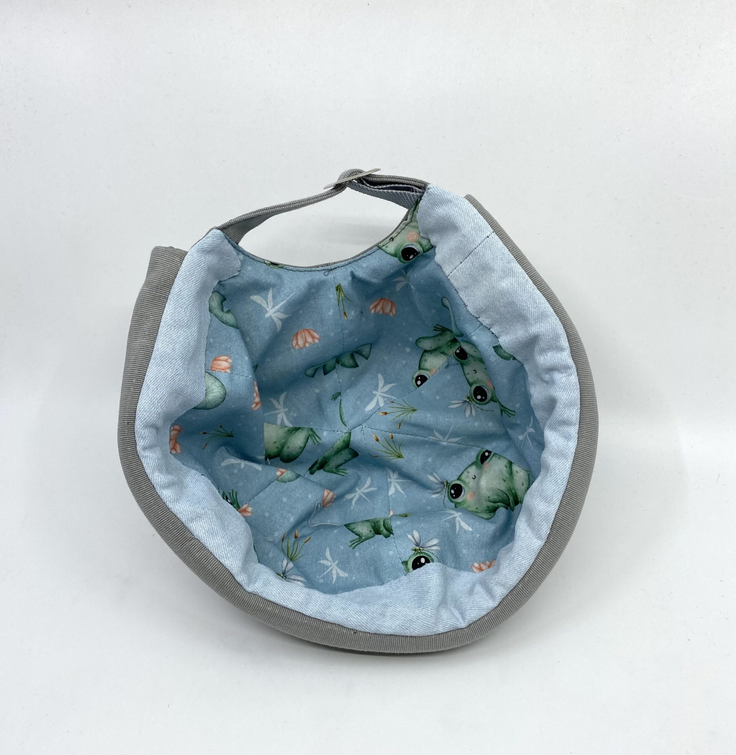 Light grey cotton twill docker hat by Judith Scott Upcycling Light grey cotton twill docker hat by Judith Scott Upcycling - Image 2